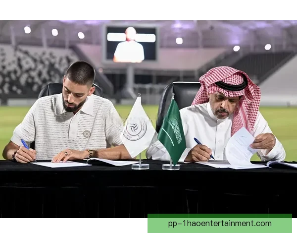 卡拉斯科加盟利雅得青年扛起核心大旗重塑进攻体系冲击新赛季荣耀